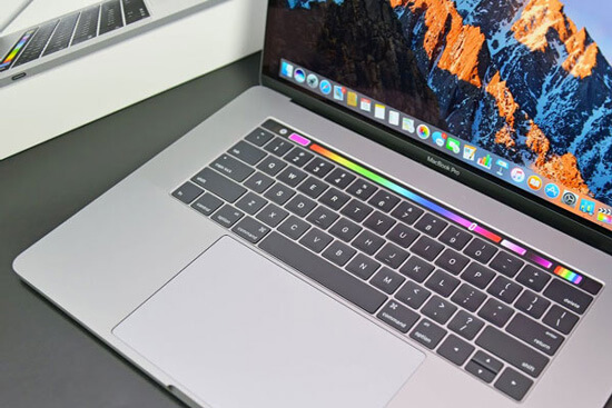 MacBook Pro Retina con Touch Bar