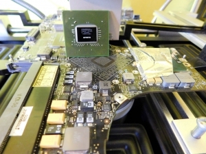 Riparazione MacBook Pro 17&rdquo; 2009 (Modello A1297) con Scheda Video Nvidia Geforce GT 9600M 512MB